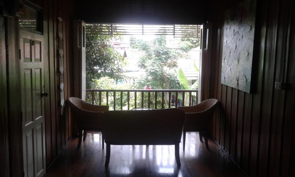 Luna Guesthouse 2 Chiang Mai Exterior foto