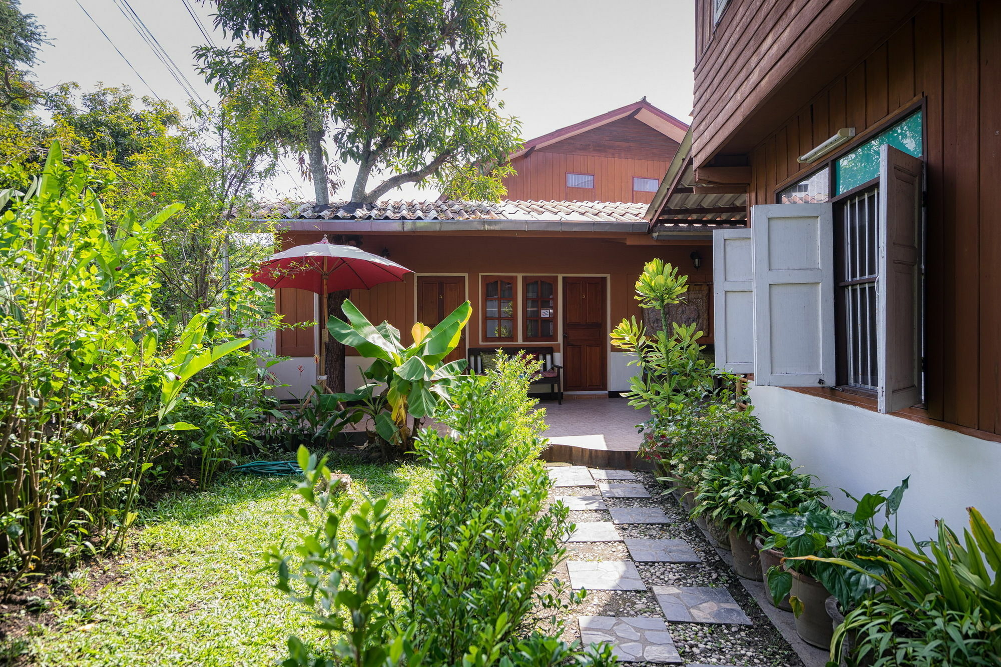 Luna Guesthouse 2 Chiang Mai Exterior foto